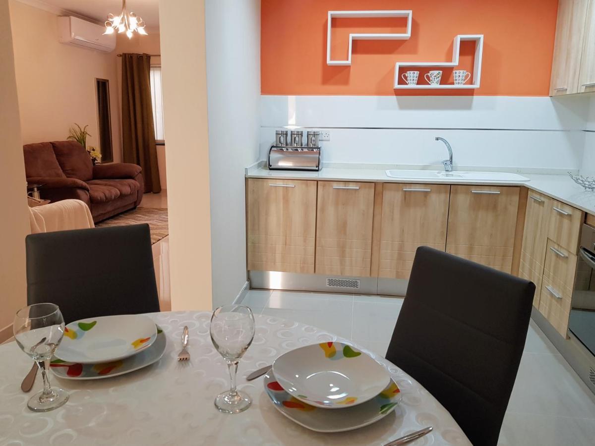 Charming Apartment-Wifi-Sleeps 5 Marsaskala Buitenkant foto